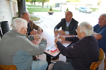 italian men playing cards