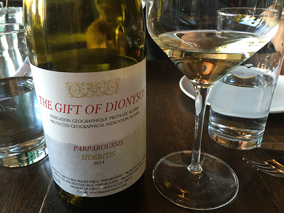 gift of dionysos greek wine